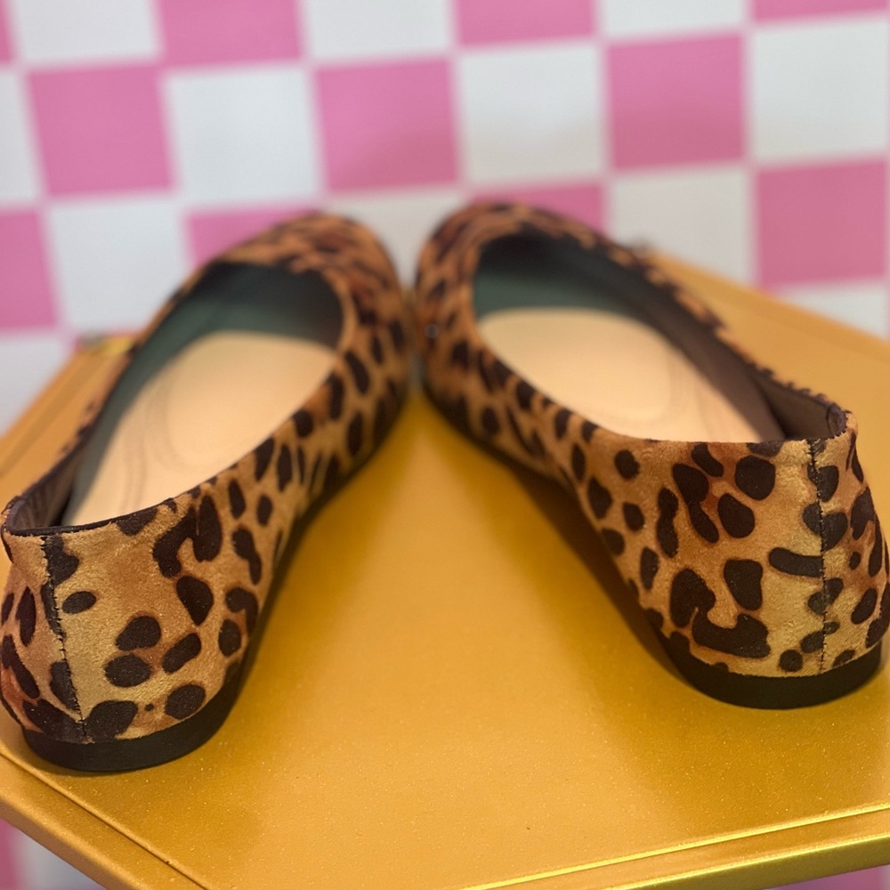 NWT Leopard Print Women's Flats - Picture 3 of 4